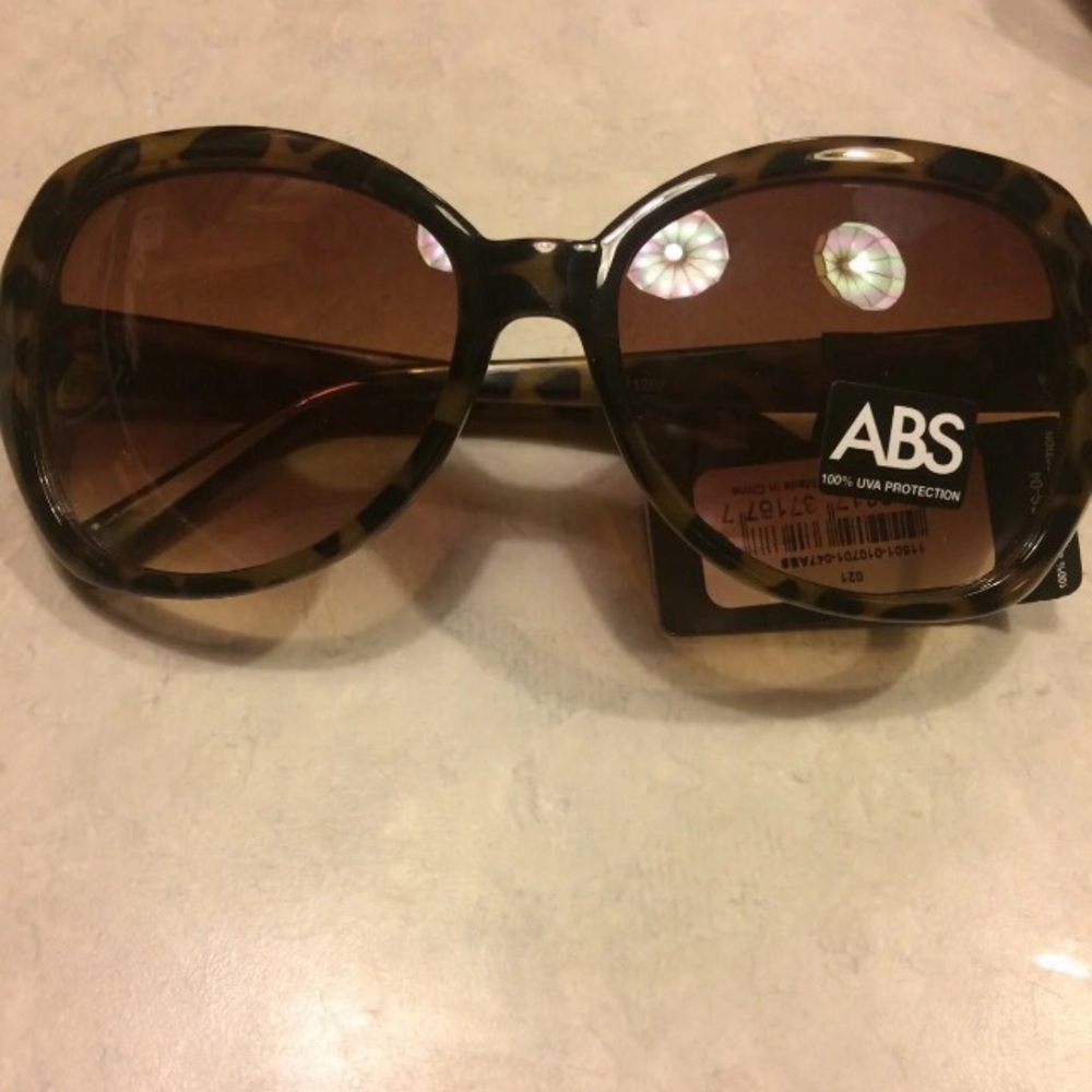 BNWT ABS Studio Tortoise Sunglasses